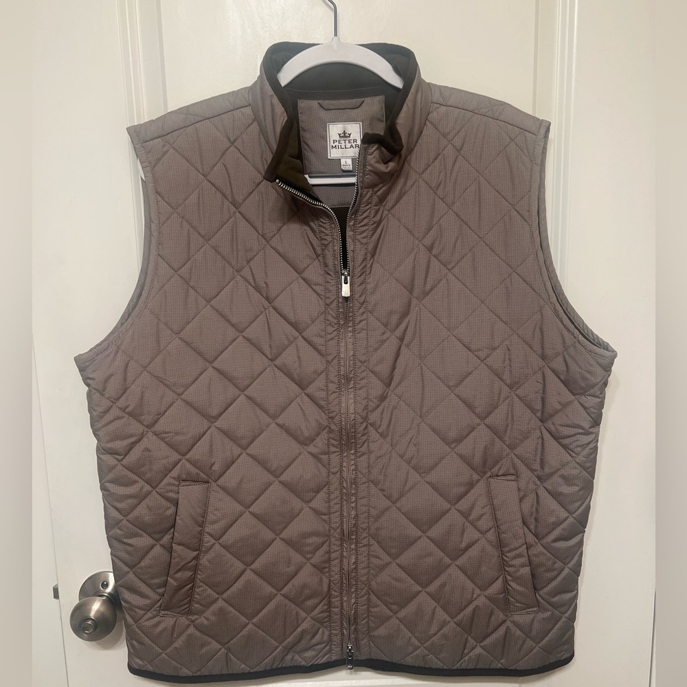 Men’s large Peter Millar vest, rarely worn and in great condition!